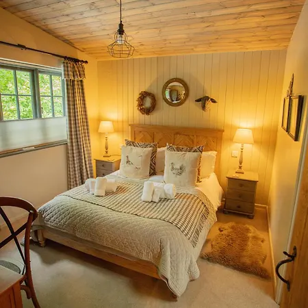 The Owl'S Shack-2